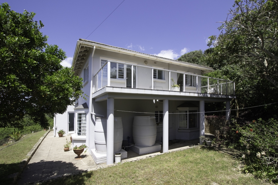 7 Bedroom Property for Sale in West Beach Eastern Cape